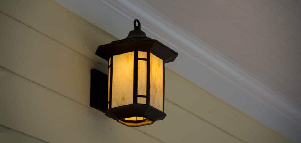 How to Replace a Porch Light Cover