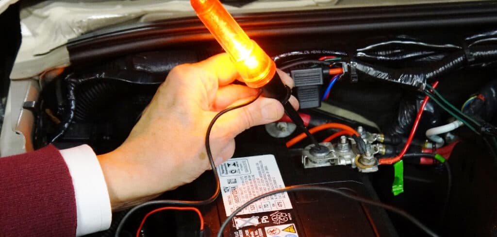 How to Test Headlight Wiring With a Multimeter