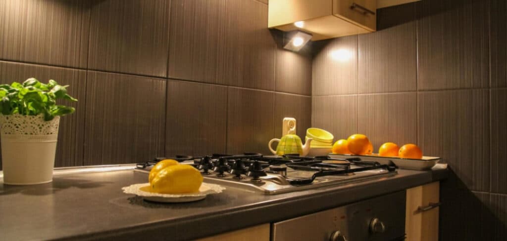 How to Replace Under Cabinet Light Bulbs