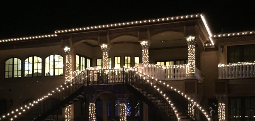 How to Measure Roofline for Christmas Lights