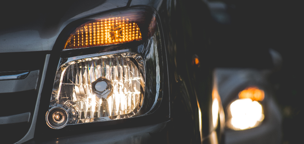 How to Replace a Halogen Bulb in a Car