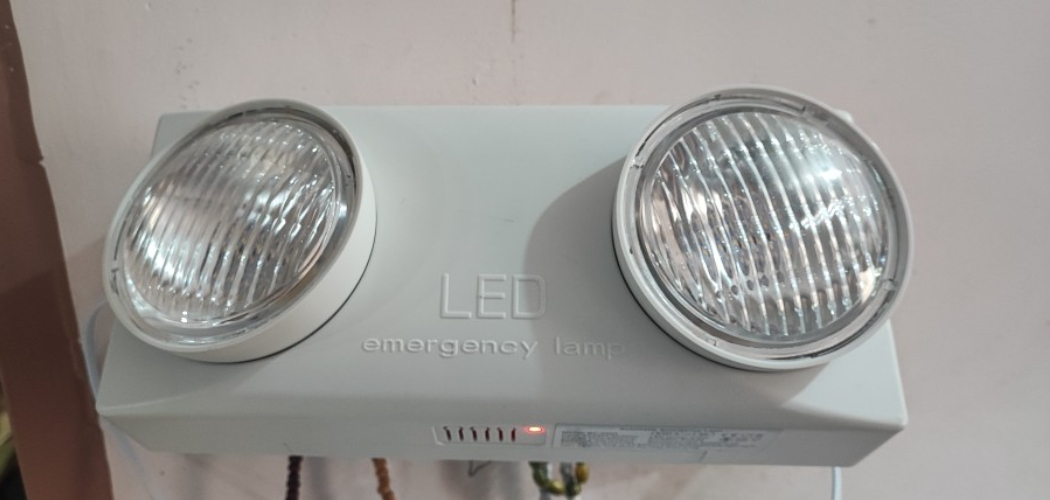 How to Choose the Right Emergency Light